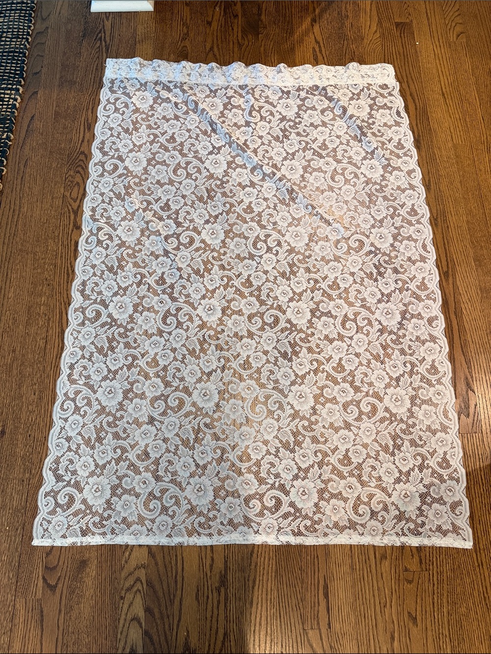 Vintage-Style Lace Curtain Panel - Off White